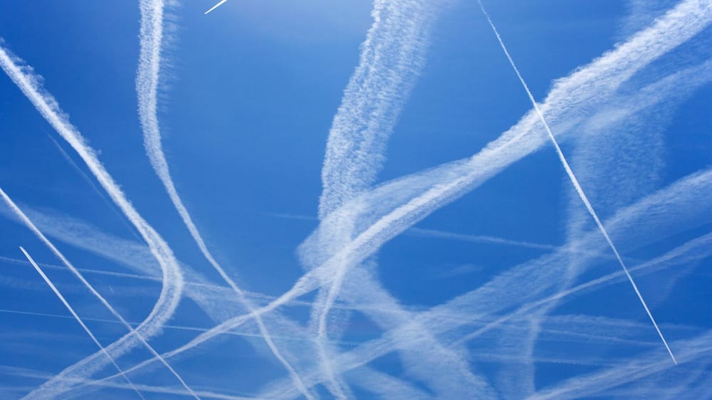 New Hampshire Soars Above Controversy: Second U.S. State to Ban 'Chemtrails', Backed by Strong Support post image