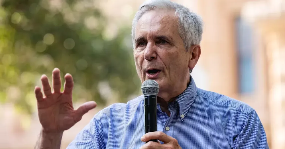 Breaking News: Rep. Lloyd Doggett Calls on President Biden to Withdraw from 2024 Presidential Race post image