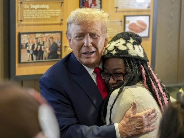 Trump Receives Warm Welcome from African American Supporters at Atlanta Chick-fil-A post image